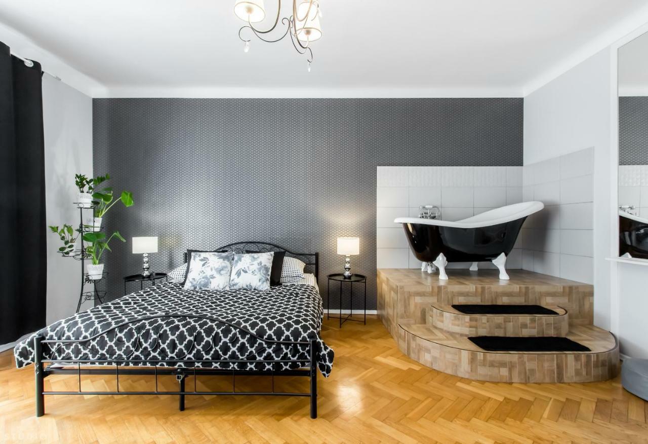 Clicktheflat Apartment Chmielna 7 바르샤바 외부 사진