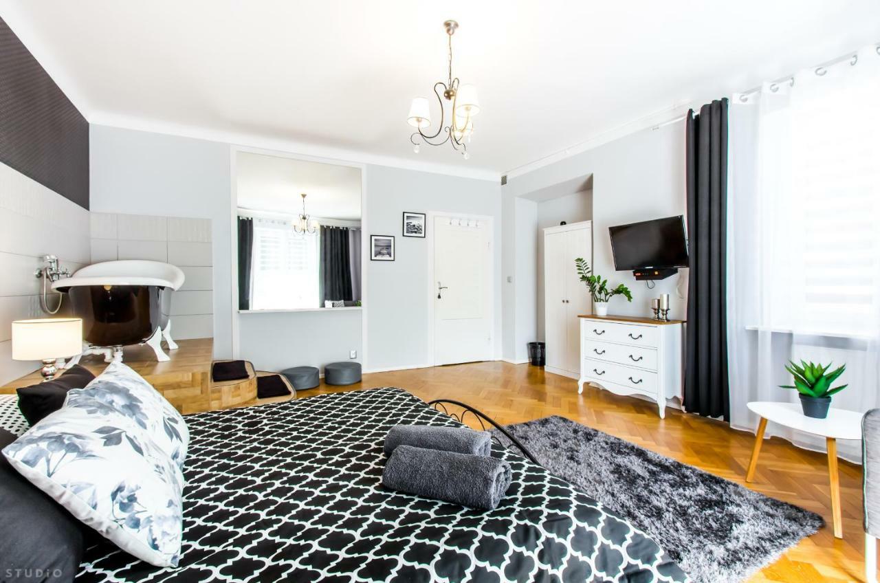 Clicktheflat Apartment Chmielna 7 바르샤바 외부 사진